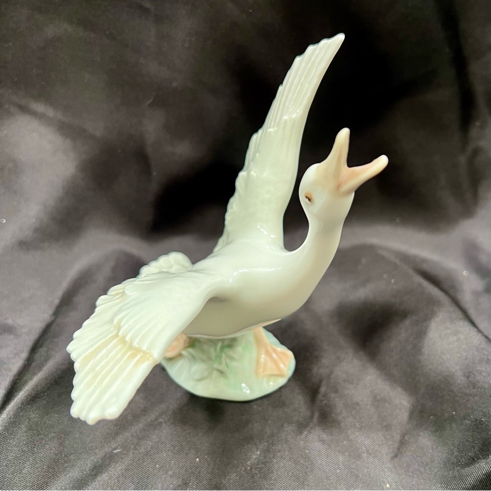 Lladro Spain Hand Made‎ Porcelain Figurine Goose Swan 5.5” H - Vintage Mint